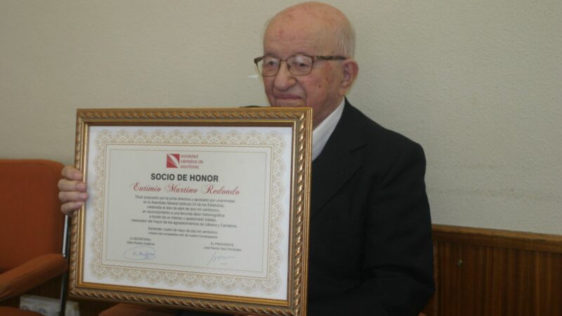 Homenaje al historiador P. Eutimio Martino que  cumple cien años